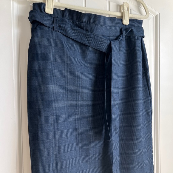Banana Republic Blue Plaid Pencil Skirt - Picture 2 of 5
